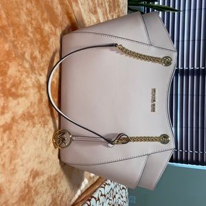 PALE PINK MICHAEL KORS BAG (W/ TAG)